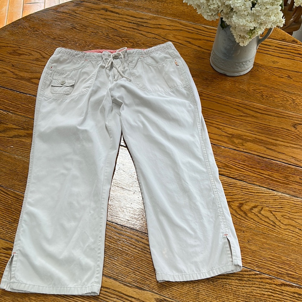 Aeropostale khaki capris.  Size 11/12.  Great condition.